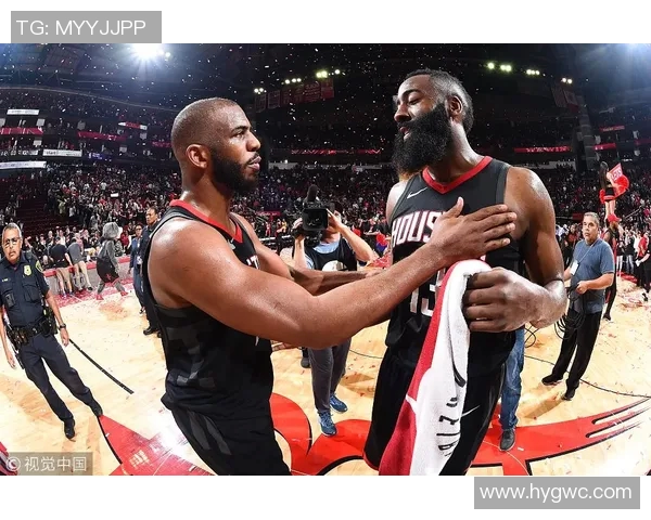 火箭与爵士季后赛对决回顾：激情碰撞与战术较量的精彩瞬间